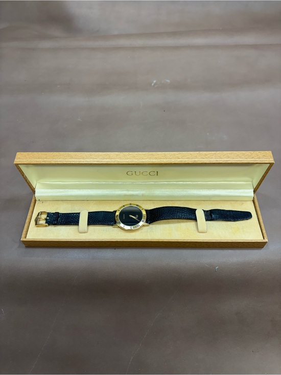 Gucci Other - Gucci Vintage Black Dial Gold-Tone Case Leather Lizard Skin Strap Watch